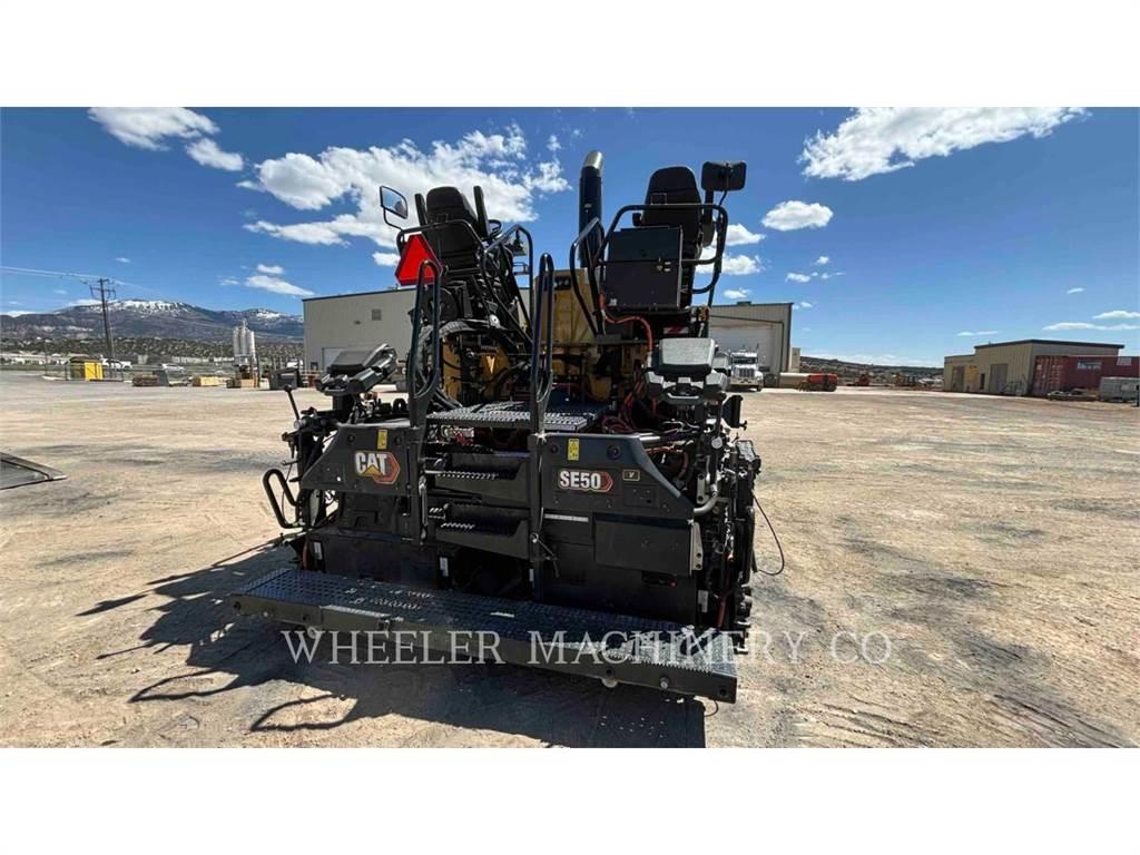 CAT AP655 Asfaltafwerkmachines