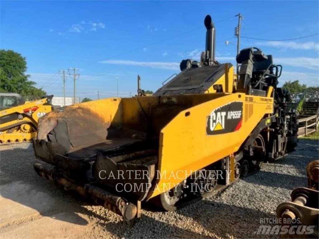 CAT AP655F Asfaltafwerkmachines