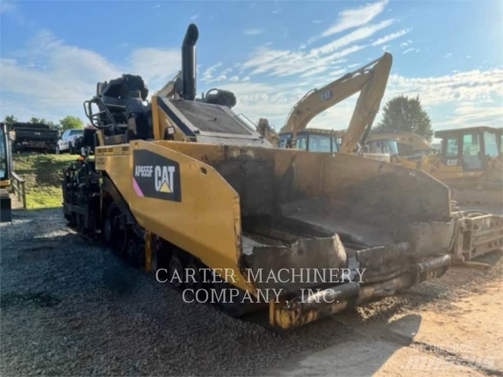 CAT AP655F Asfaltafwerkmachines