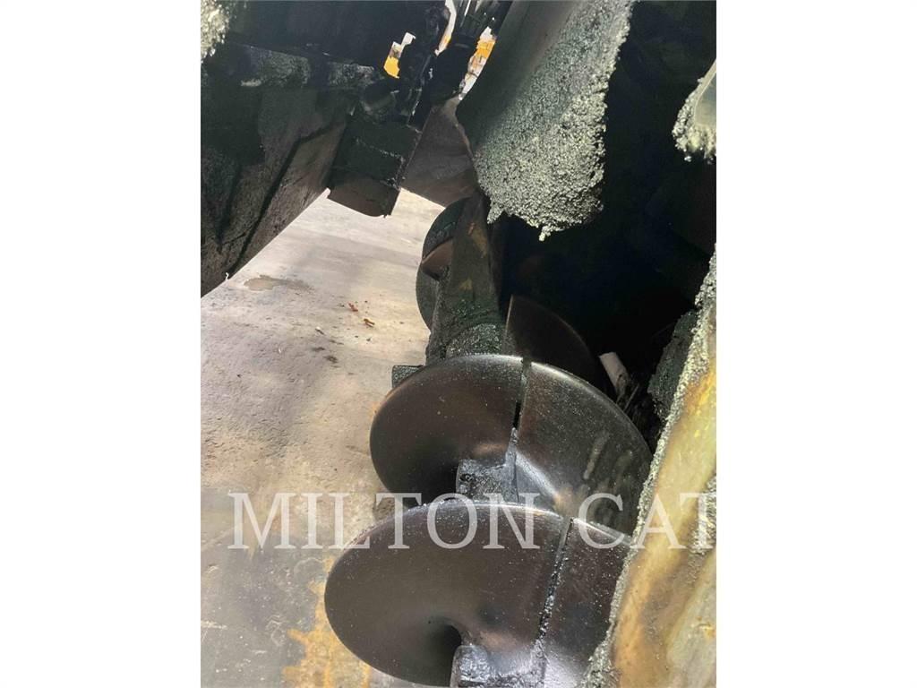 CAT AP655F Asfaltafwerkmachines