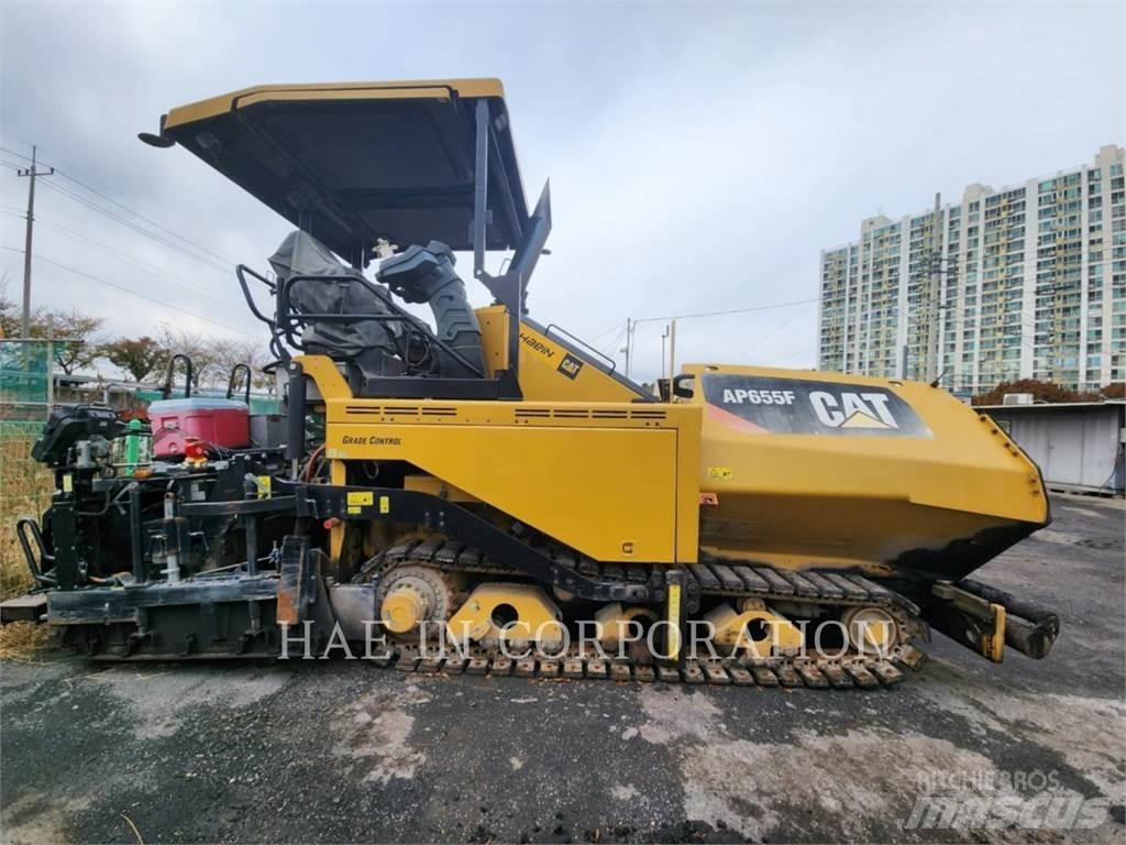 CAT AP655F Asfaltafwerkmachines