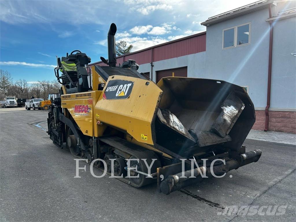 CAT AP655F Asfaltafwerkmachines