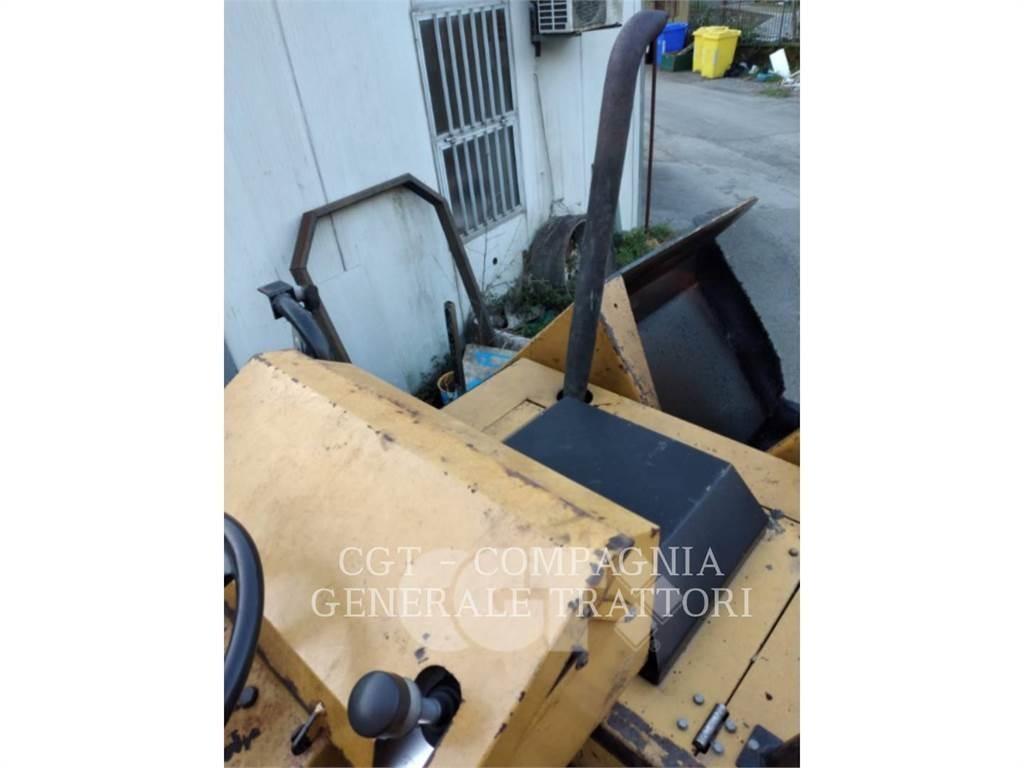 CAT BB730 Asfaltafwerkmachines