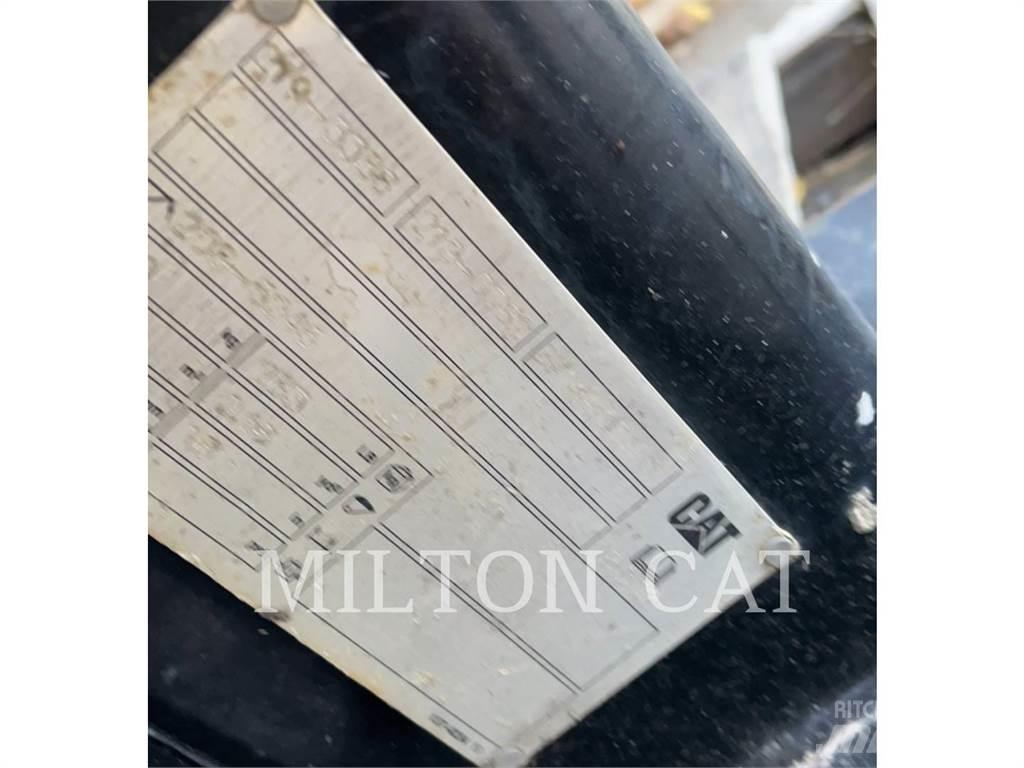 CAT BHL 18BUCKET Bakken