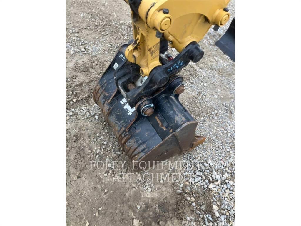 CAT BK302P24 Rupsgraafmachines