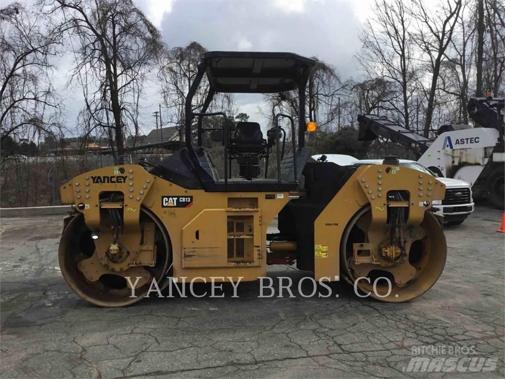 CAT CB13 Grondverdichtingsmachines
