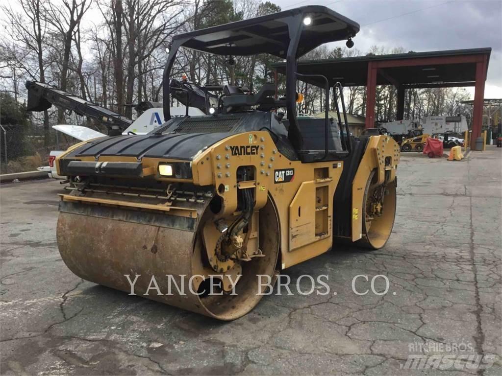 CAT CB13 Grondverdichtingsmachines