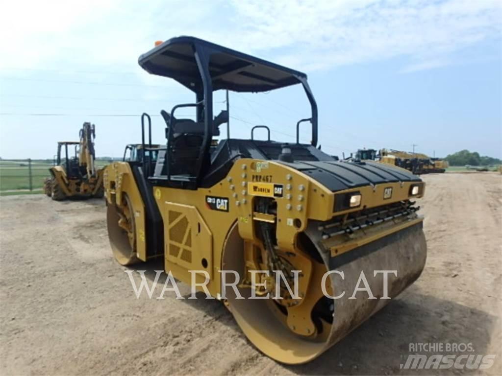 CAT CB13 Asfaltafwerkmachines