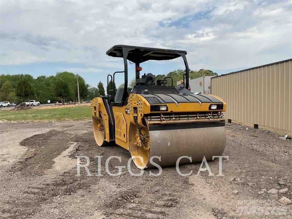 CAT CB13 Grondverdichtingsmachines