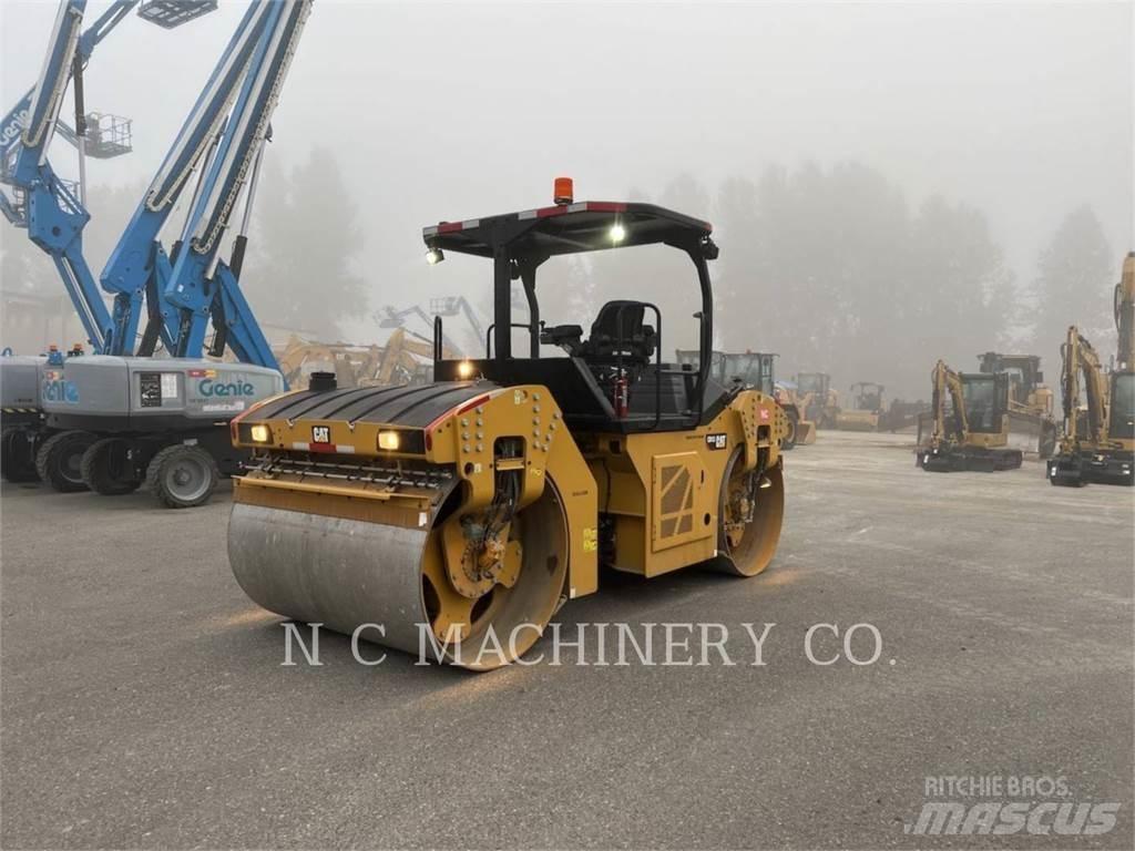 CAT CB13 Asfaltafwerkmachines