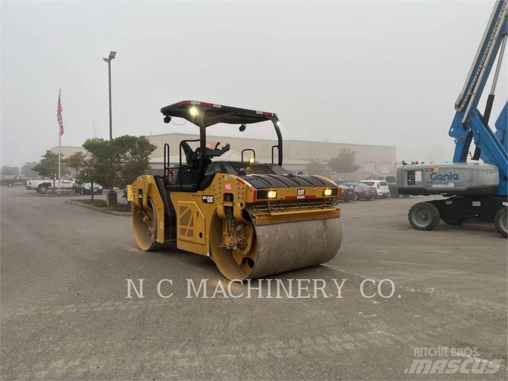 CAT CB13 Asfaltafwerkmachines