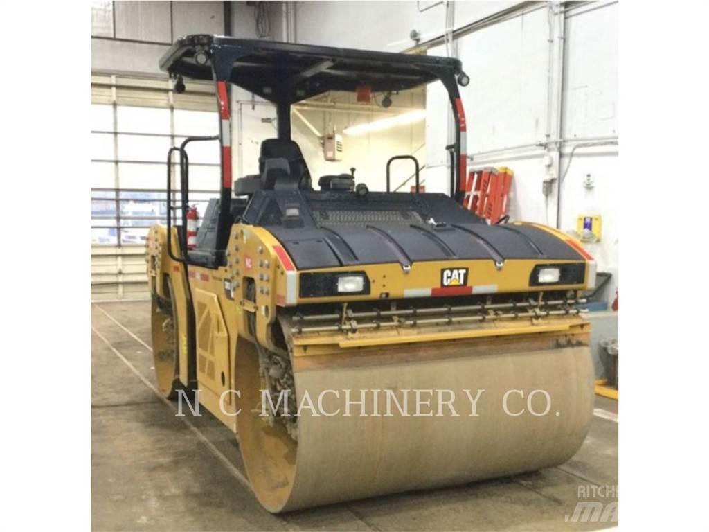 CAT CB13 Asfaltafwerkmachines