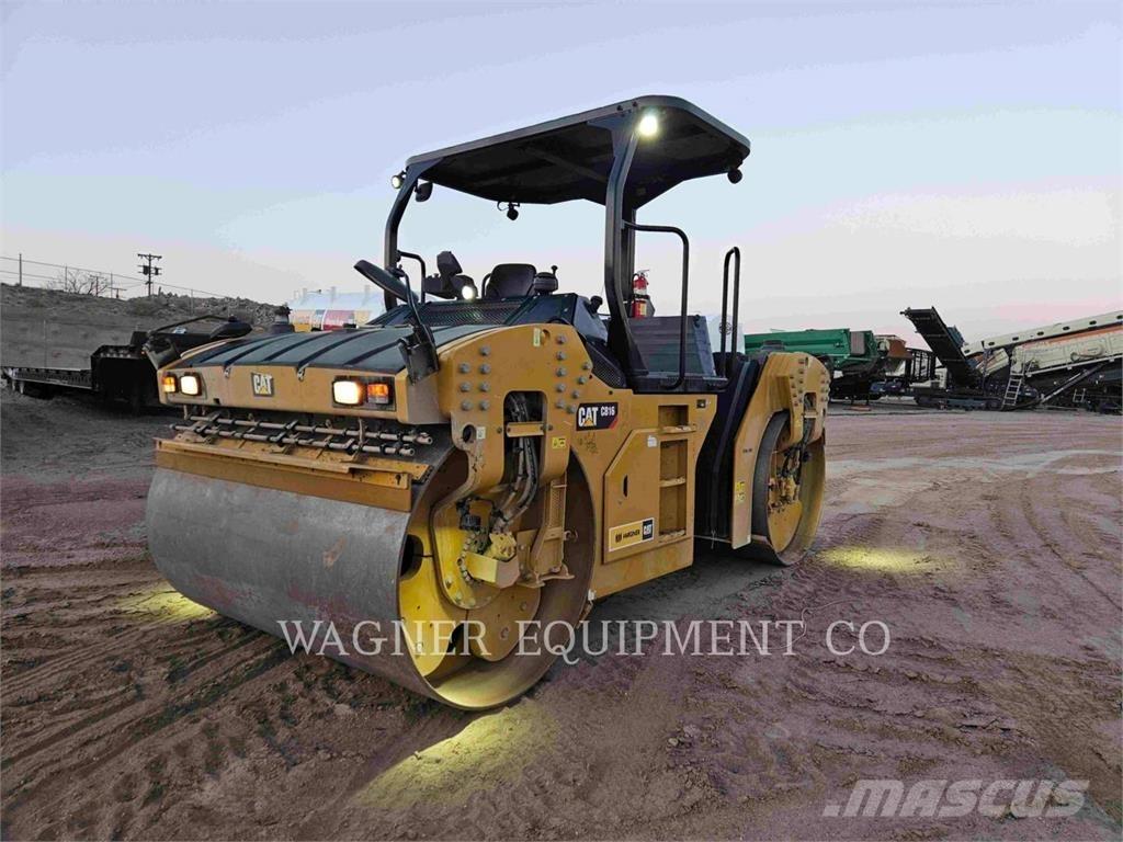 CAT CB16 Asfaltafwerkmachines