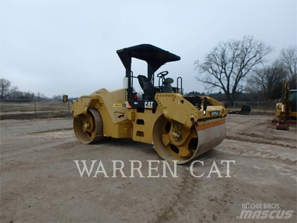 CAT CB64 Asfaltafwerkmachines