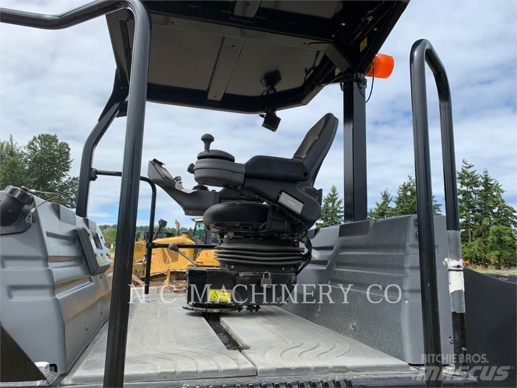 CAT CB66B Asfaltafwerkmachines