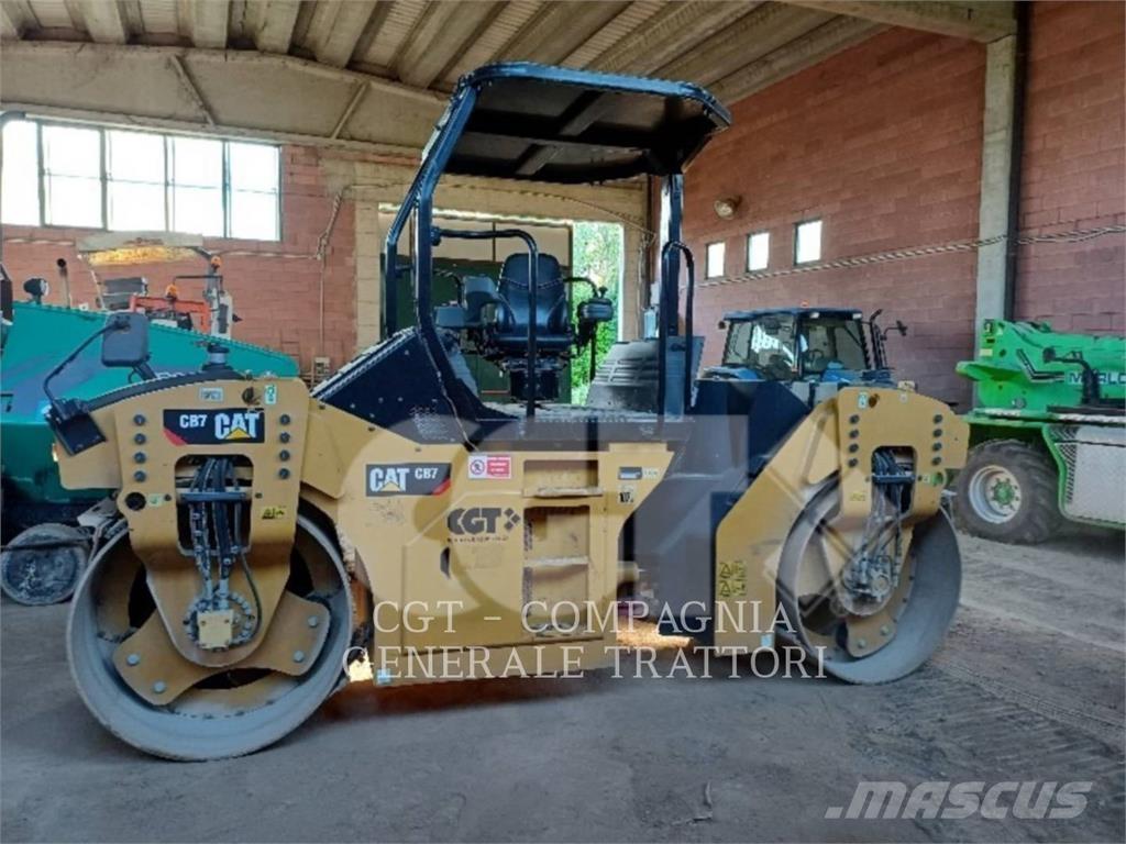 CAT CB7 Asfaltafwerkmachines
