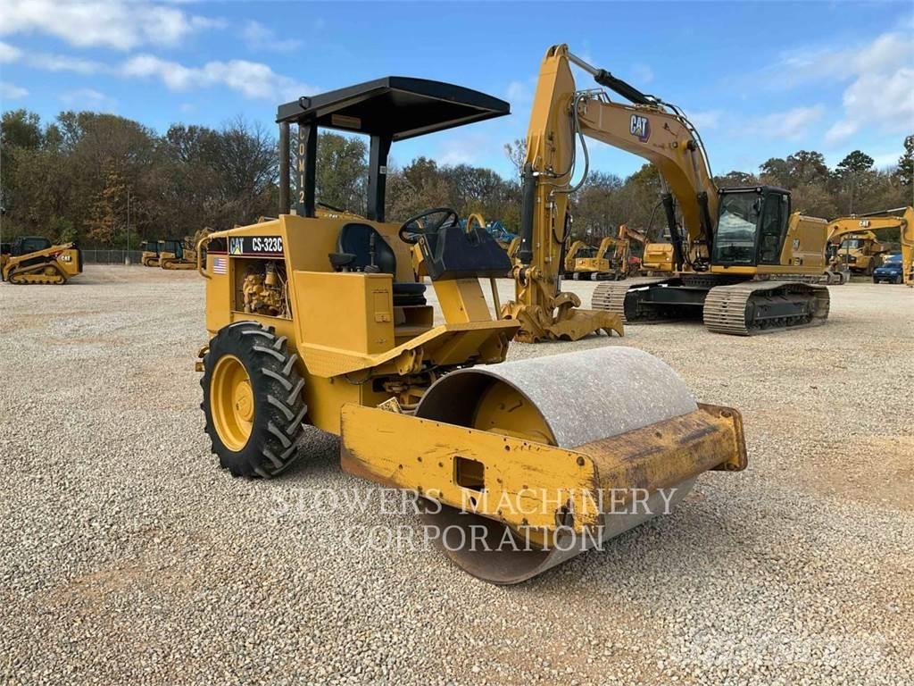 CAT CS-323C Grondverdichtingsmachines
