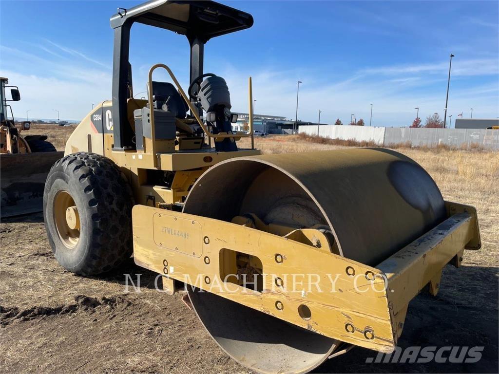 CAT CS54 Asfaltafwerkmachines