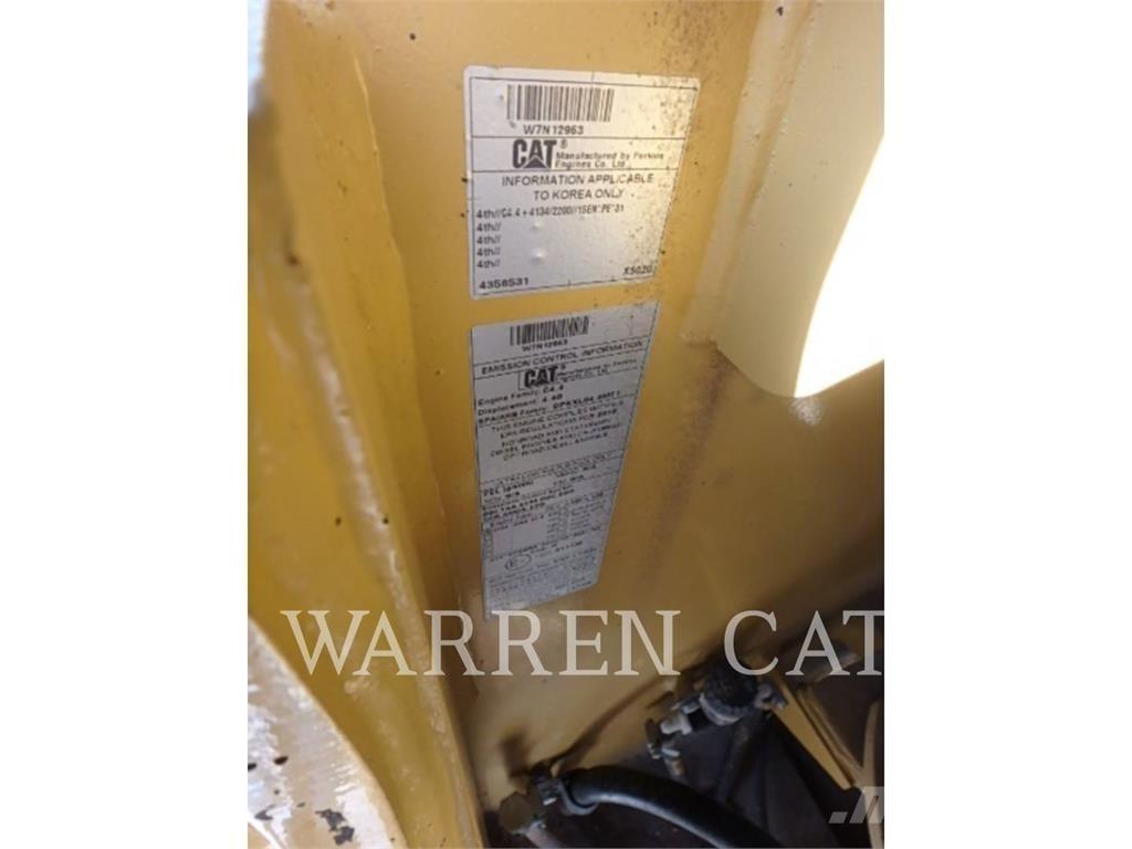 CAT CW34 Asfaltafwerkmachines