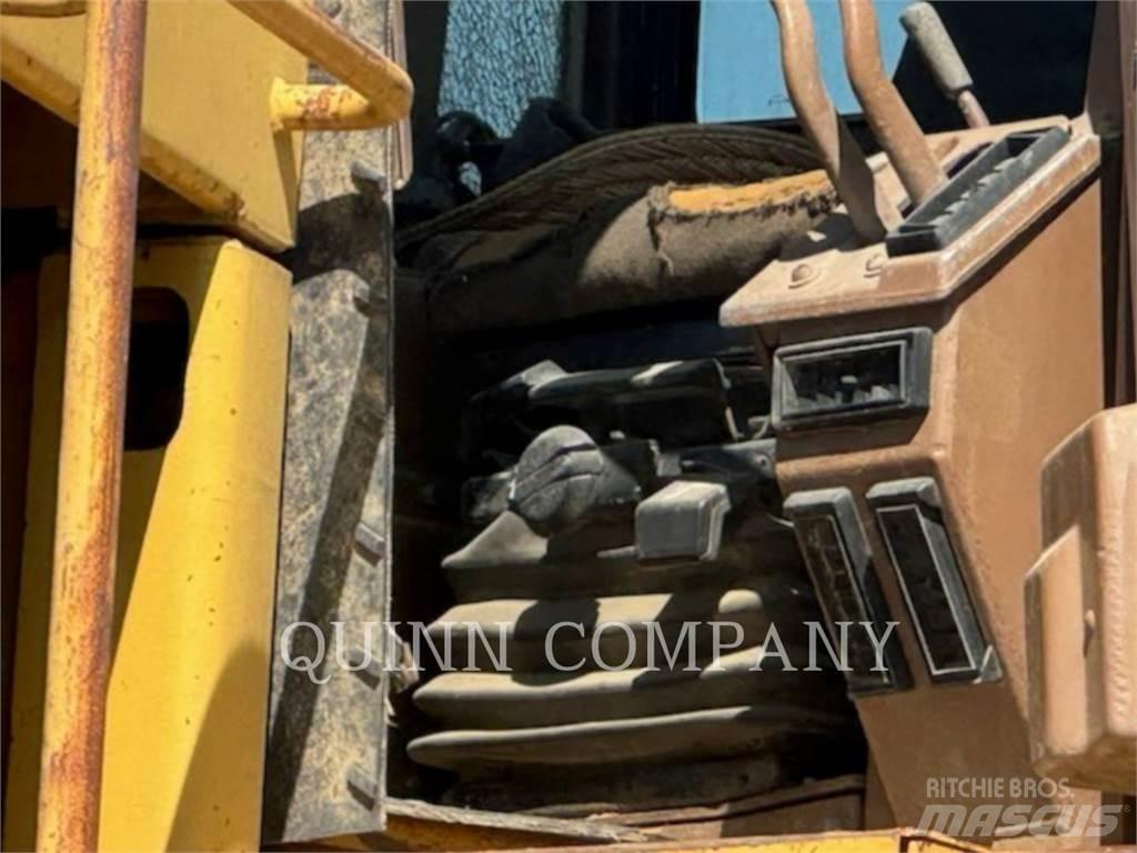 CAT D10 Rupsdozers