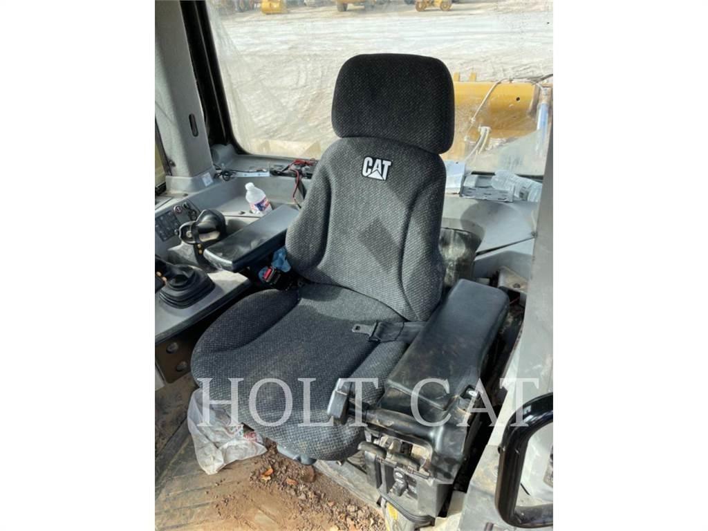 CAT D10T Rupsdozers
