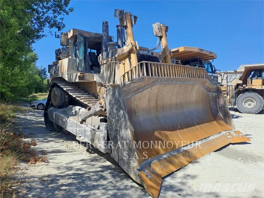 CAT D10T Rupsdozers