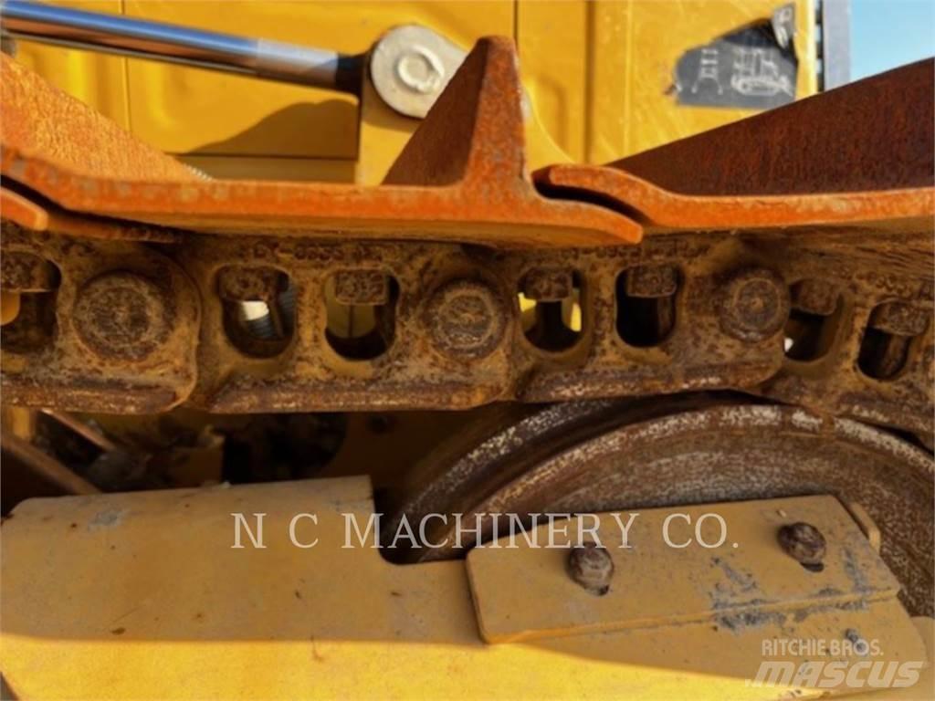 CAT D2 XLCN Rupsdozers