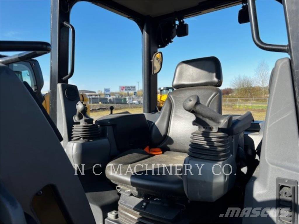 CAT D2 XLCN Rupsdozers