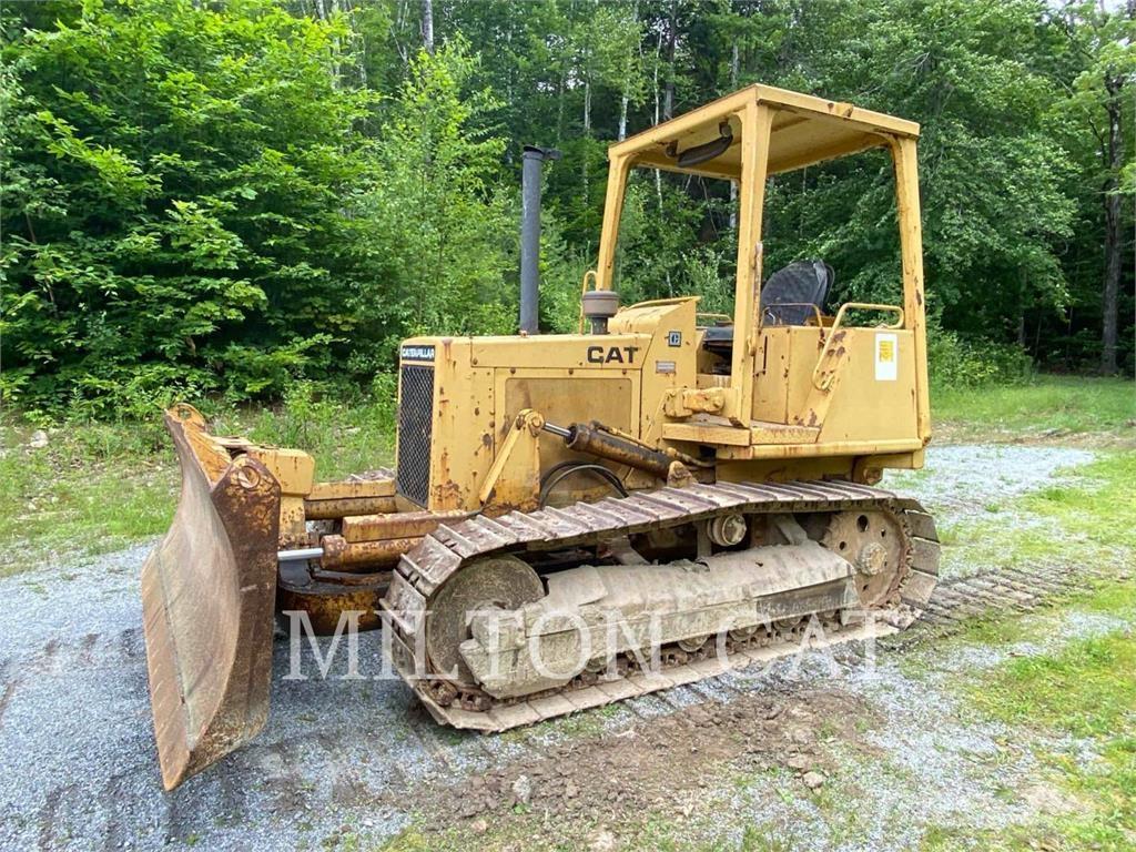 CAT D3B Rupsdozers