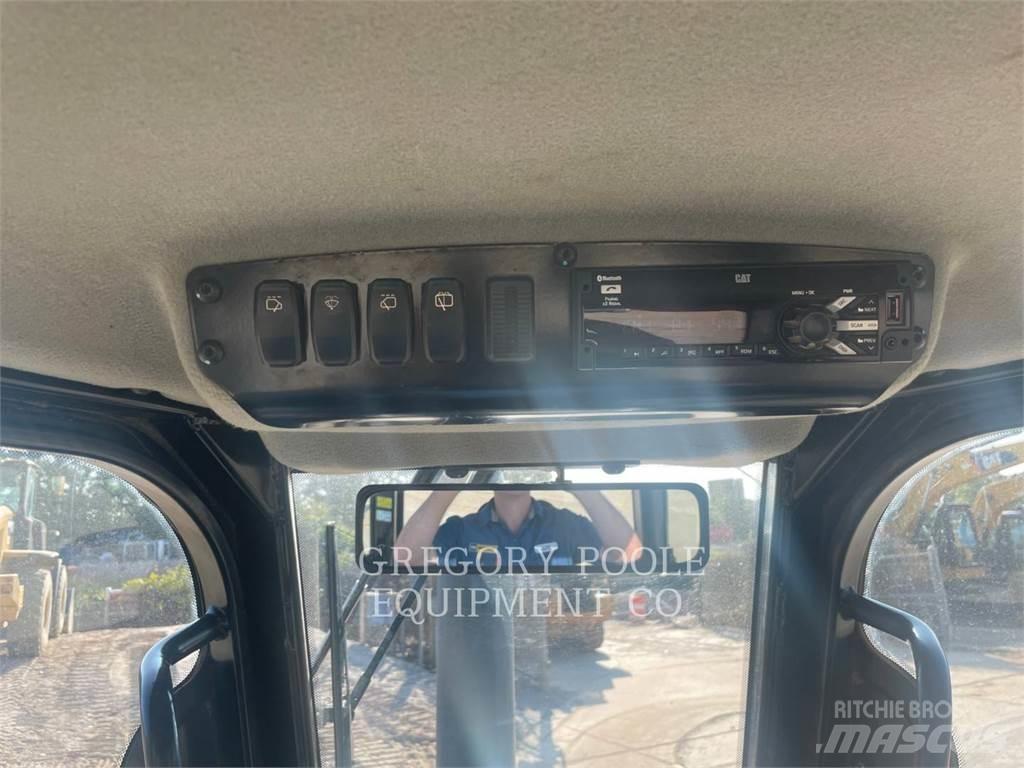 CAT D3K2LGP Rupsdozers