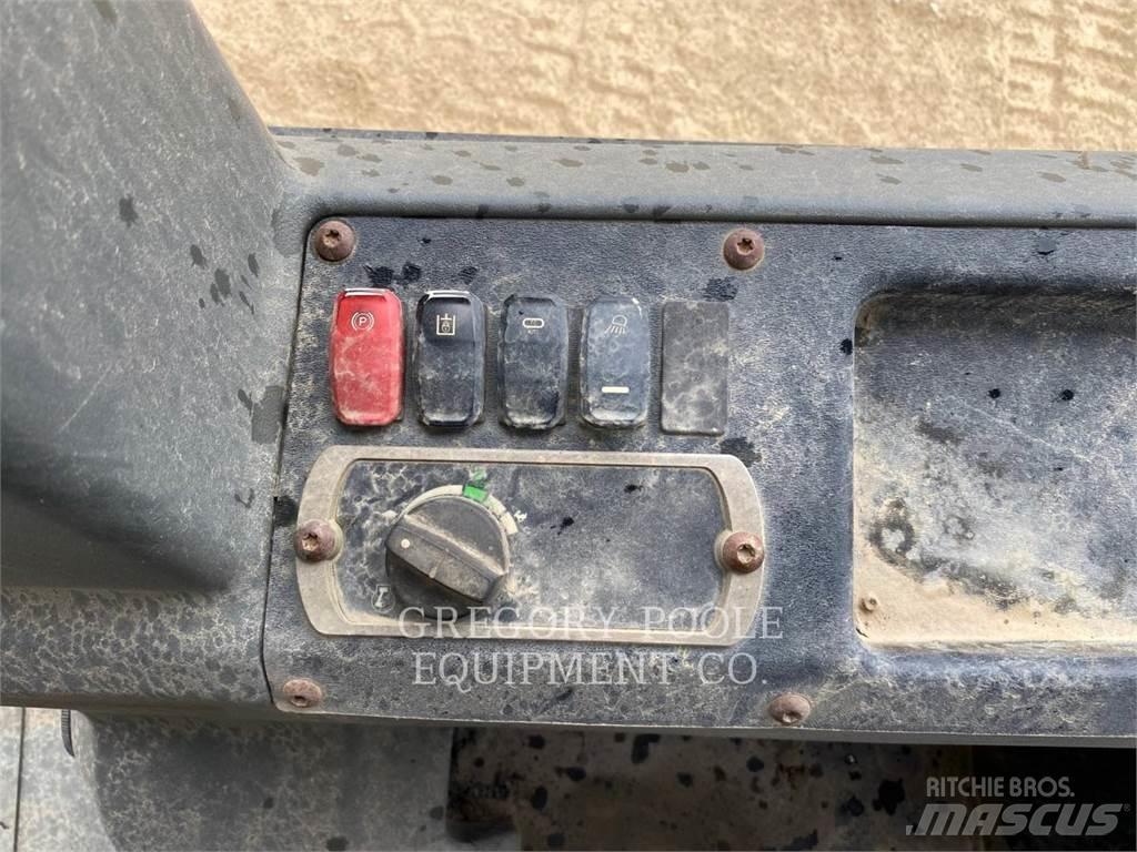 CAT D4K2LGP Rupsdozers