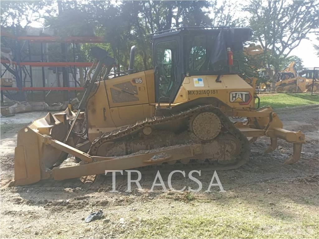CAT D5 Tractoren