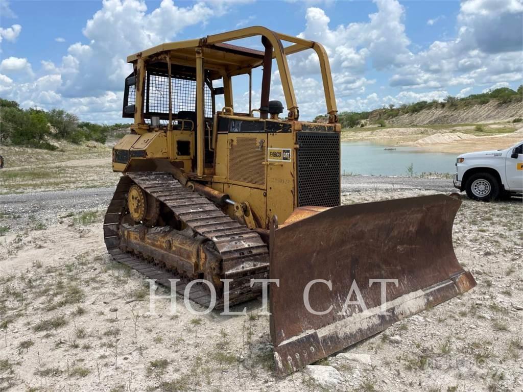 CAT D5M Rupsdozers