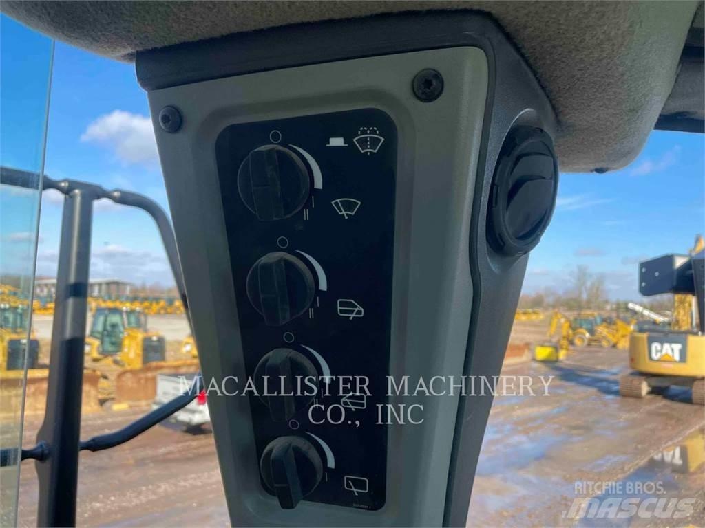 CAT D7 Rupsdozers