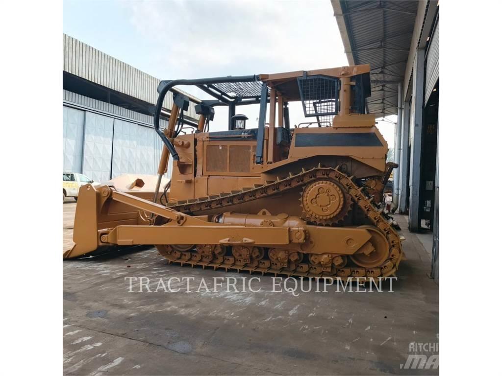 CAT D8N Rupsdozers