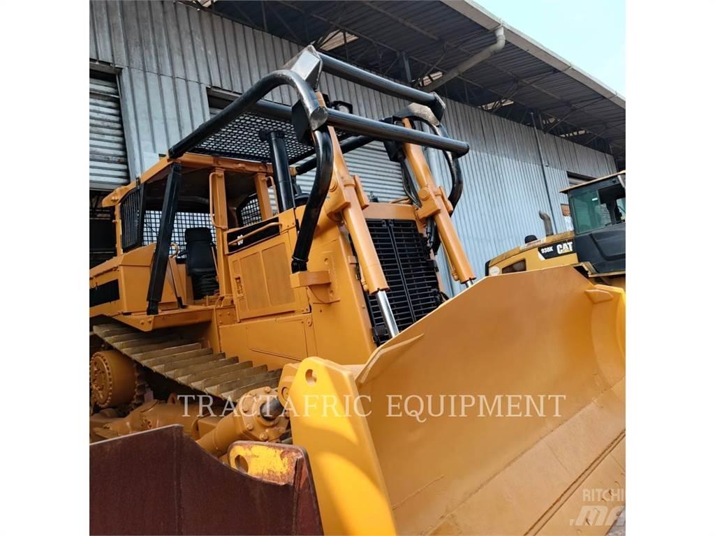 CAT D8N Rupsdozers