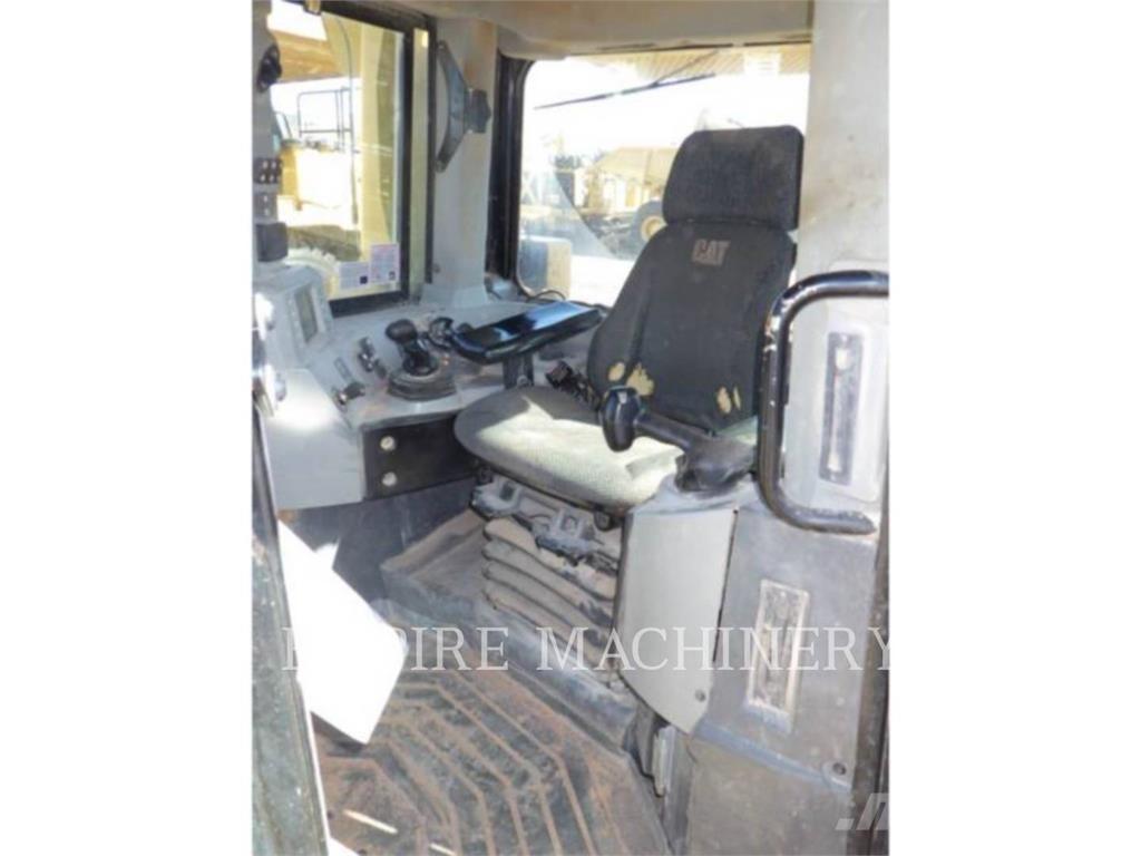 CAT D8T Rupsdozers
