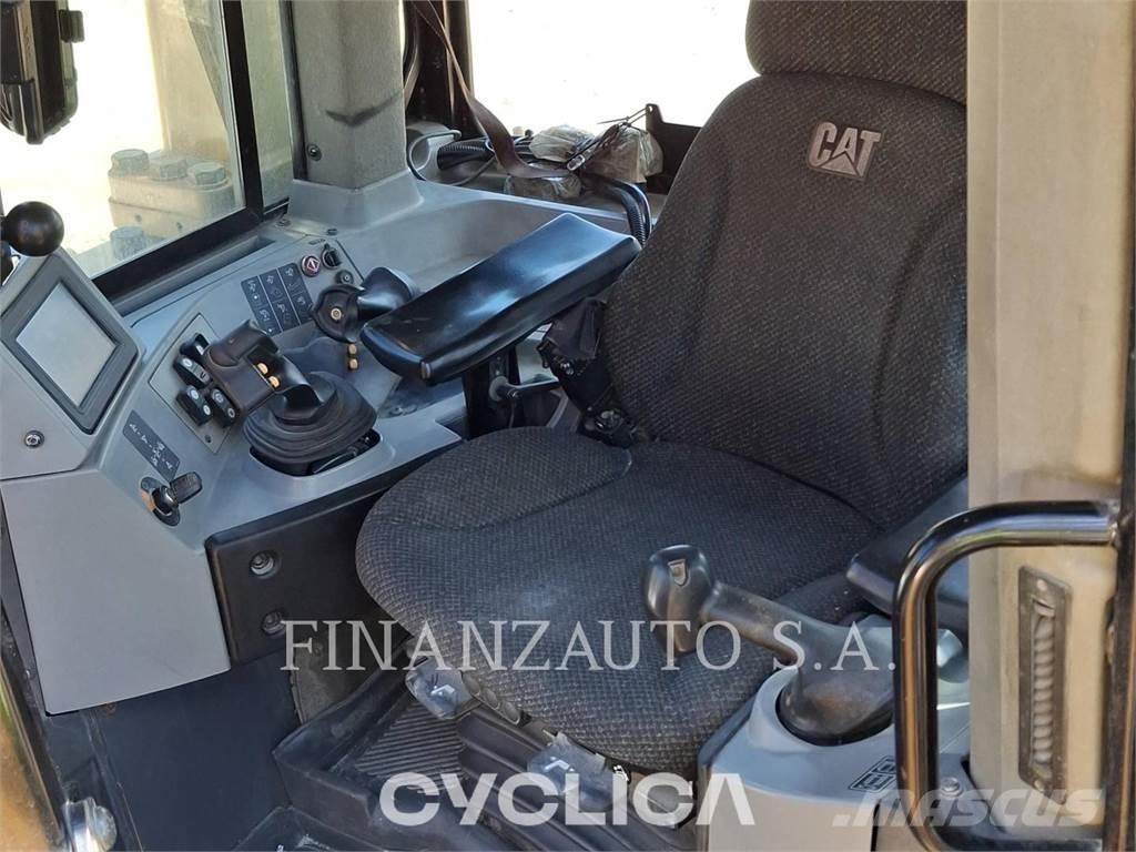 CAT D8T Rupsdozers