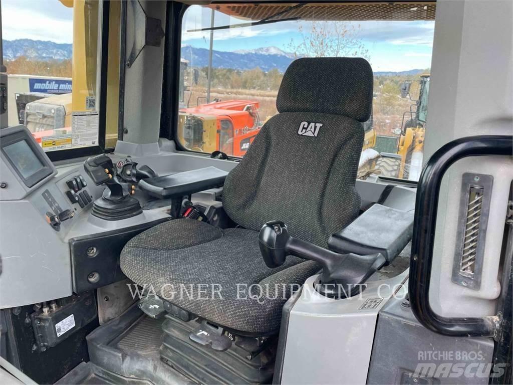 CAT D8T Rupsdozers