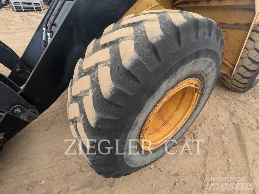 CAT IT38G Wielladers