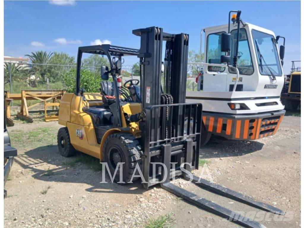 CAT LIFT TRUCKS DP50CNM Diesel heftrucks