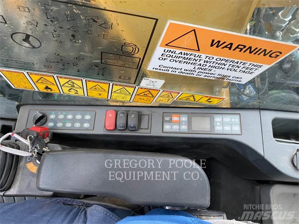 CAT M318F Wielgraafmachines