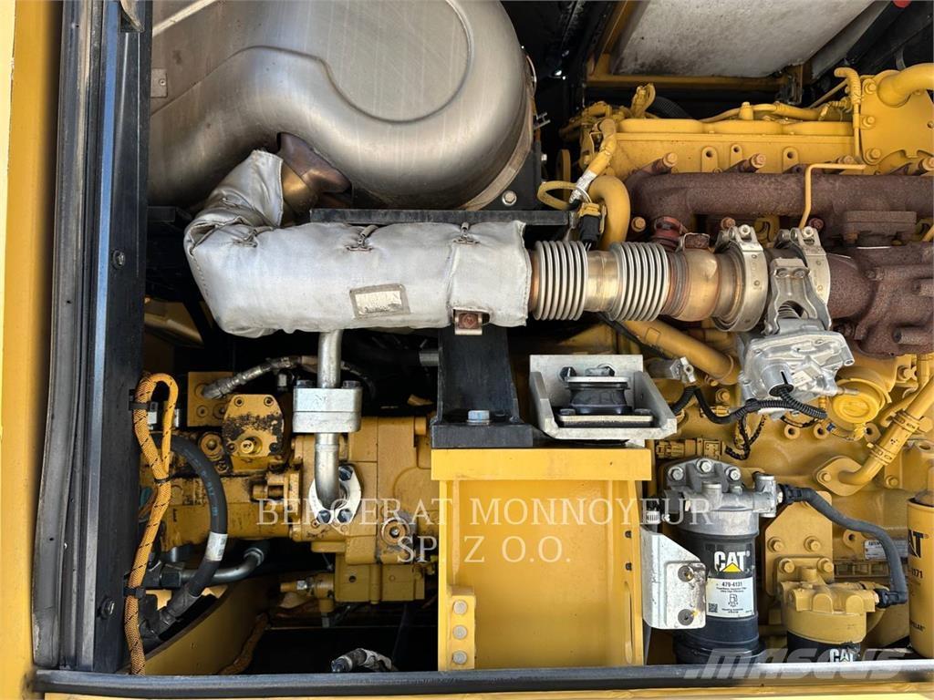 CAT M318F Wielgraafmachines