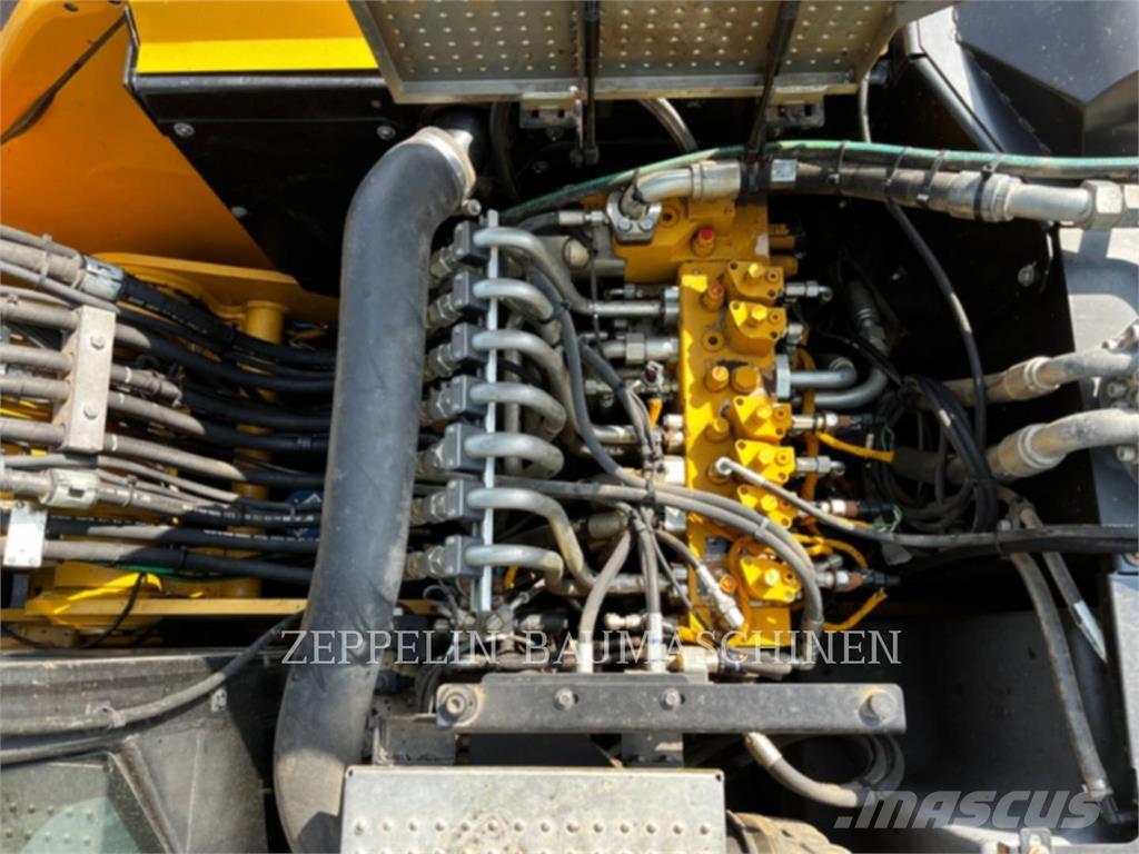 CAT M318F Wielgraafmachines