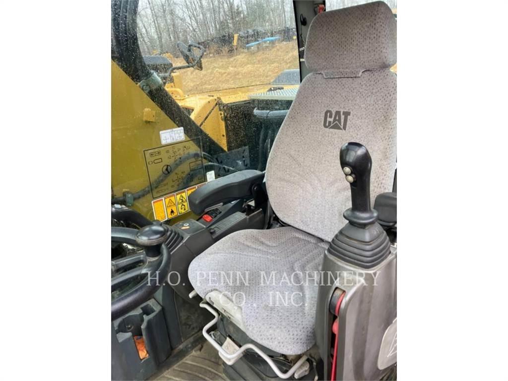 CAT M322F Wielgraafmachines