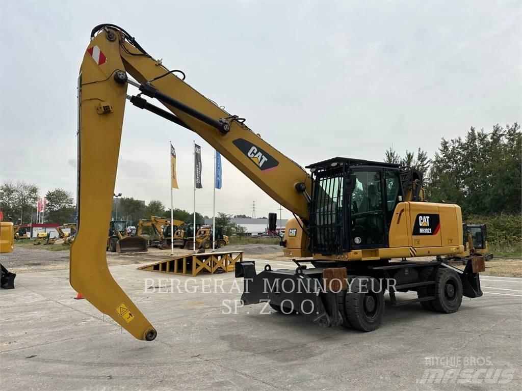 CAT MH3022 Wielgraafmachines