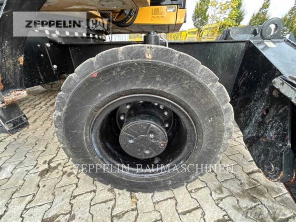 CAT MH3024-06C Sloopgraafmachines