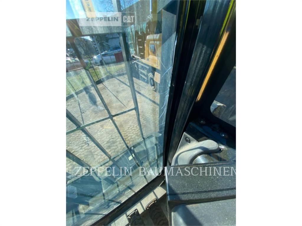 CAT MH3026-06C Sloopgraafmachines