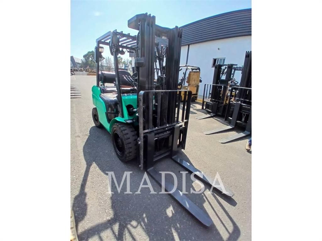 CAT MITSUBISHI FG30N-LP Heftrucks overige