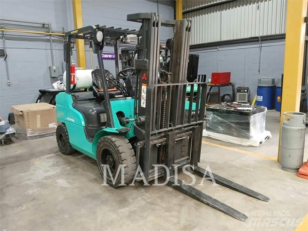 CAT MITSUBISHI FG30N-LP Heftrucks overige